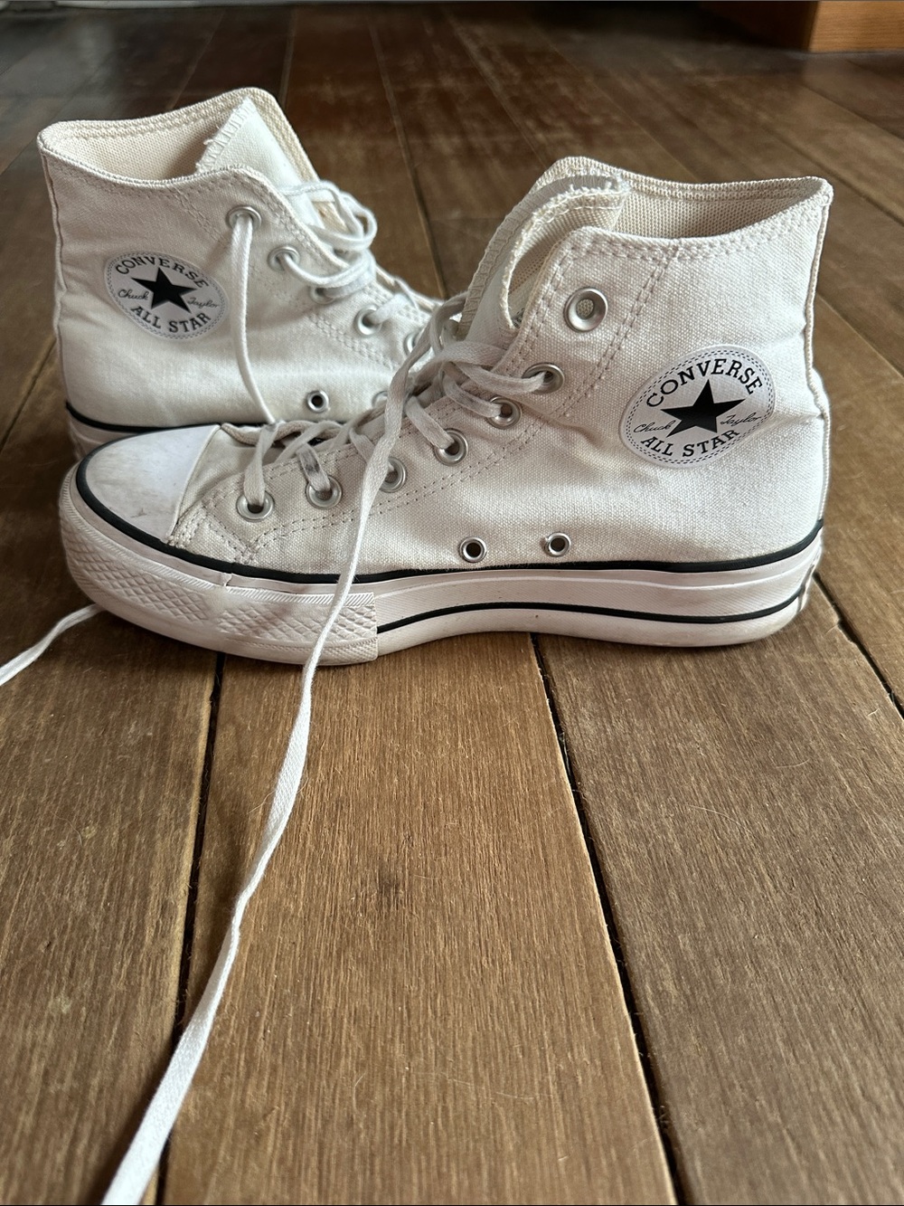 High top platform converse sneakers women’s size 7.5